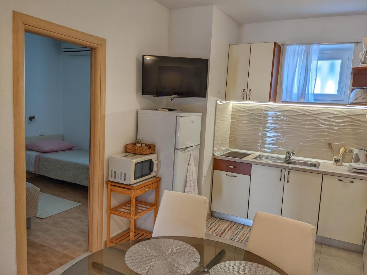 Appartement Mirjana & Ivo à Makarska Extérieur photo