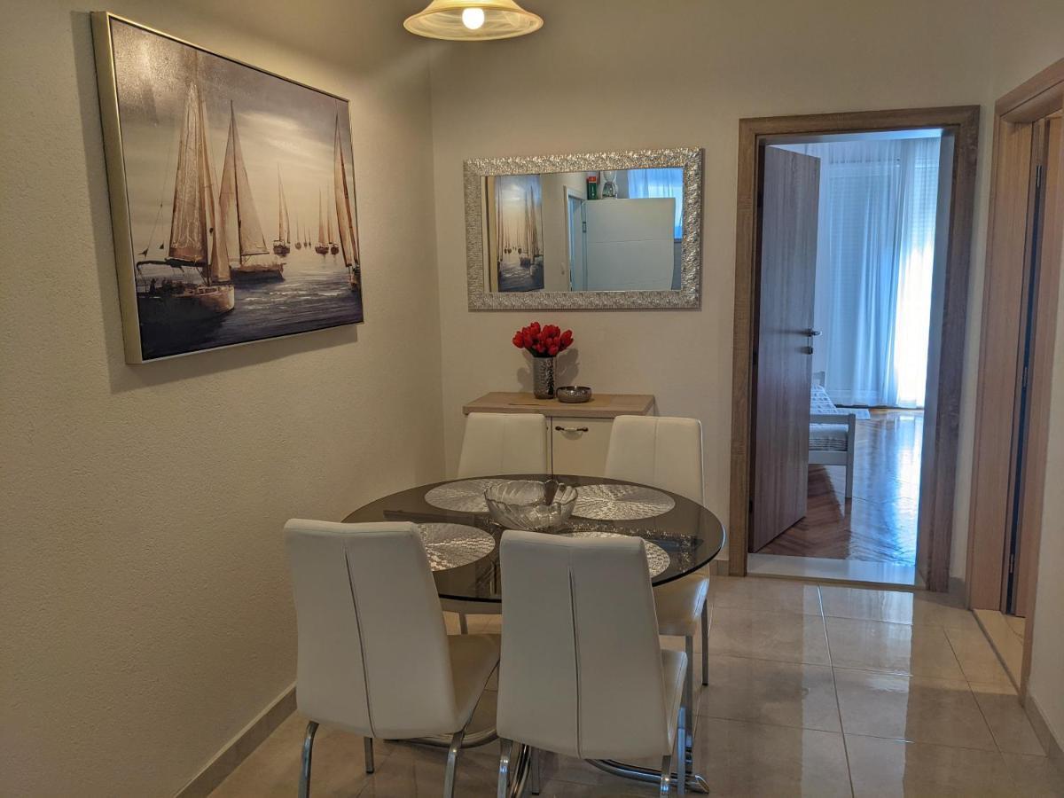Appartement Mirjana & Ivo à Makarska Extérieur photo
