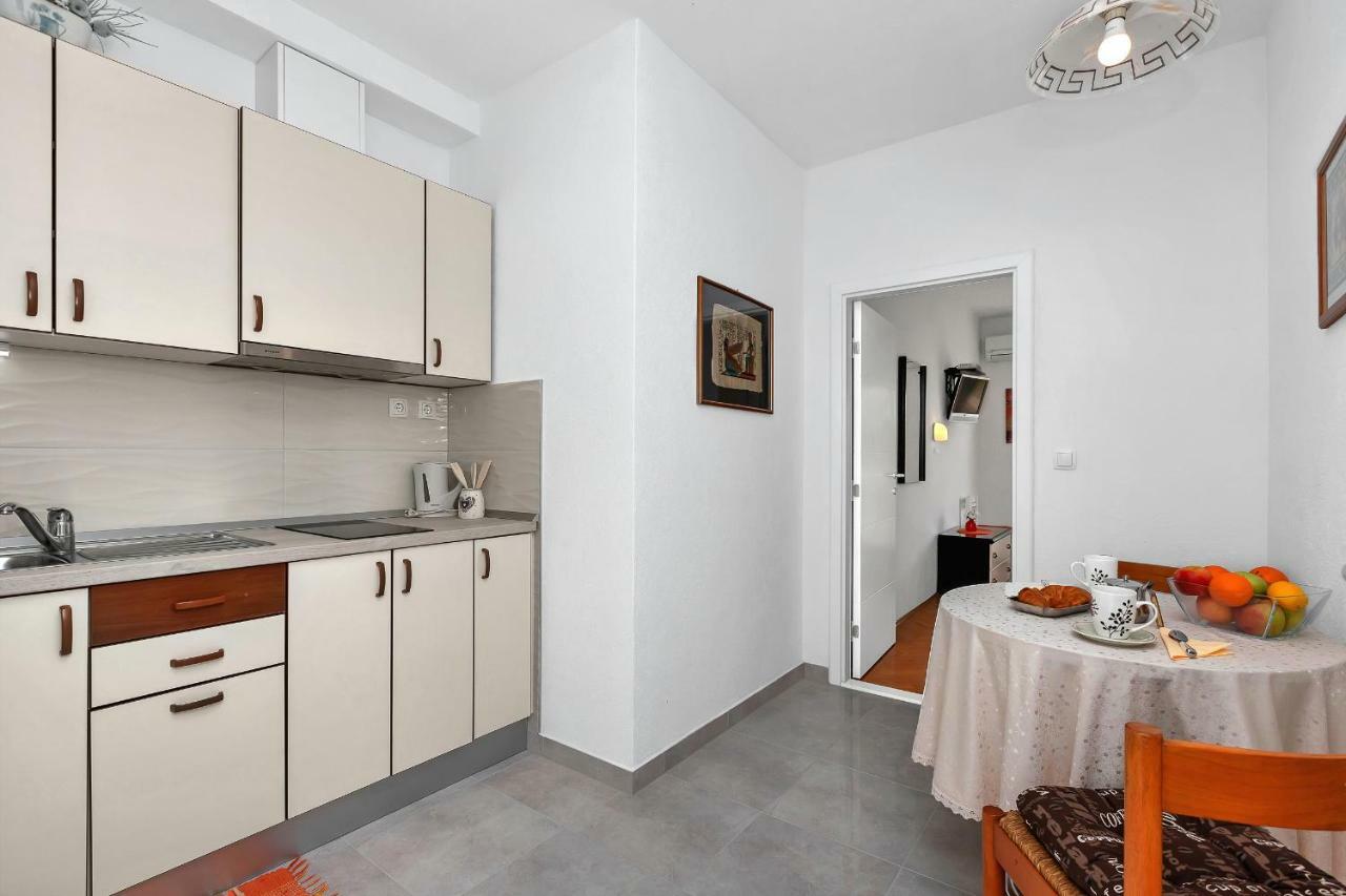 Appartement Mirjana & Ivo à Makarska Extérieur photo