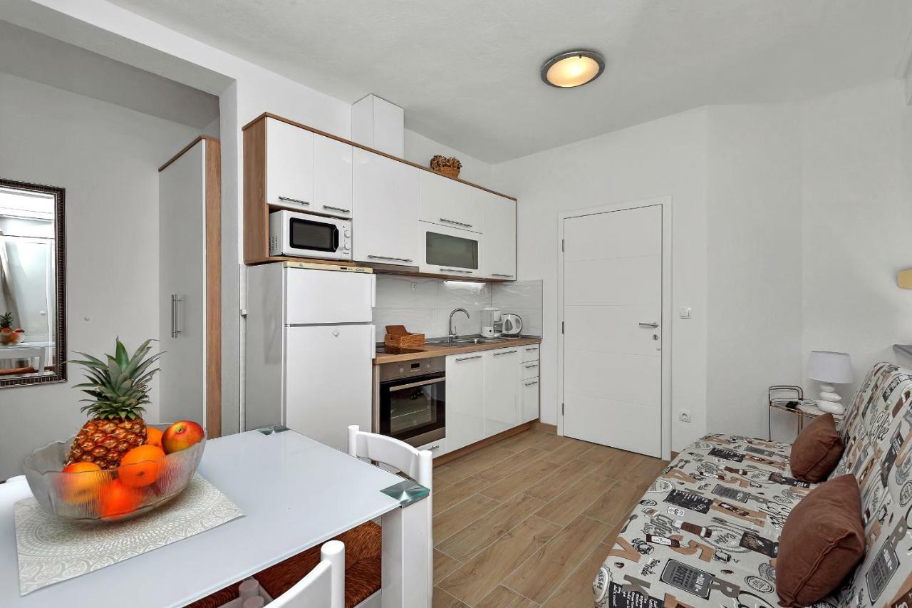 Appartement Mirjana & Ivo à Makarska Extérieur photo